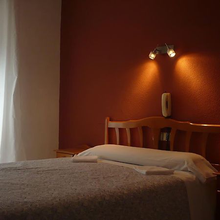 Hostal Fuencarral Kryse Madrid Esterno foto