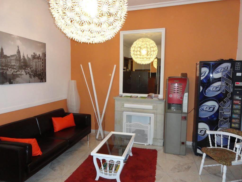 Hostal Fuencarral Kryse Madrid Esterno foto