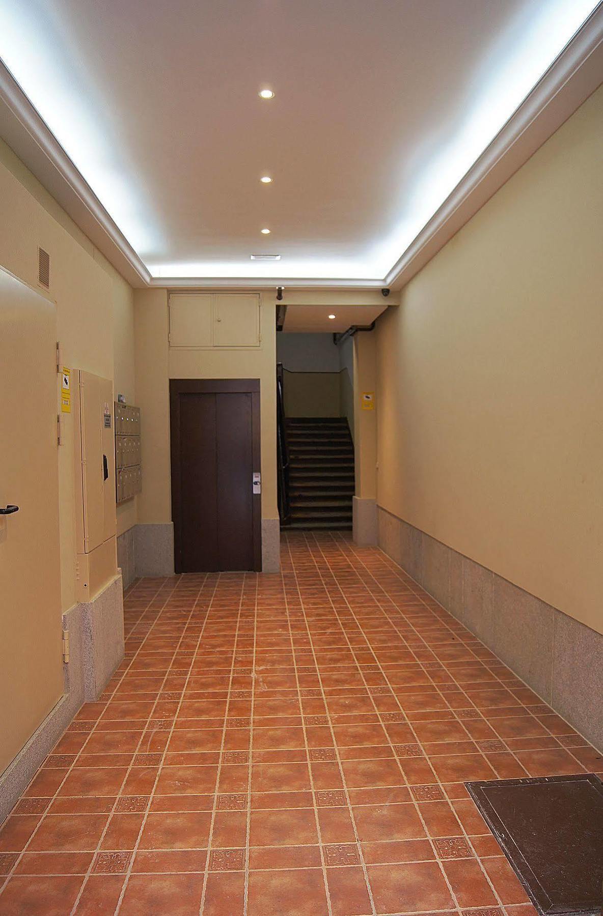 Hostal Fuencarral Kryse Madrid Esterno foto