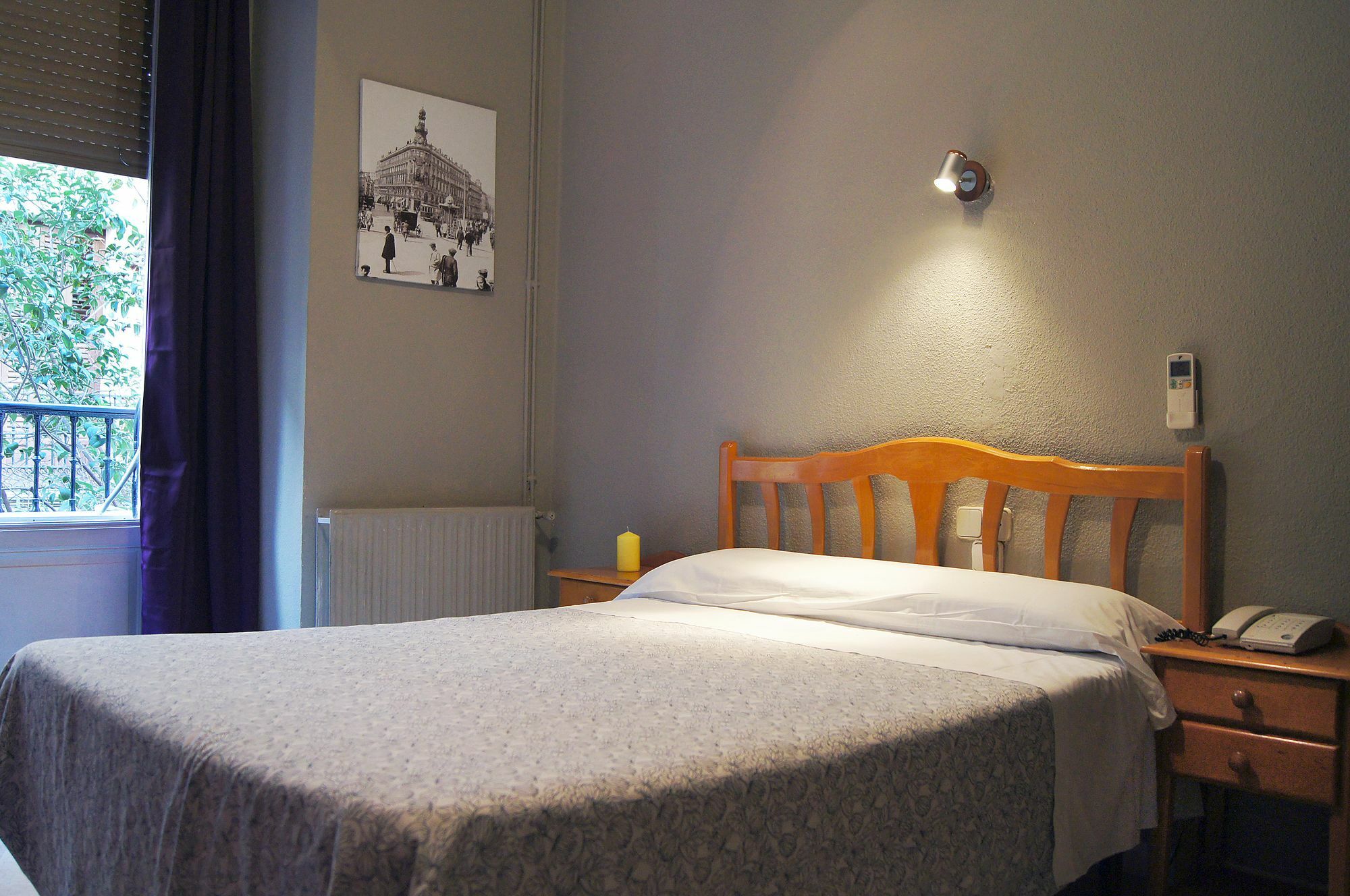 Hostal Fuencarral Kryse Madrid Esterno foto